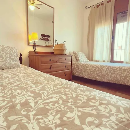 Mas Blau Munt By Host&joy * يوريت دي مار